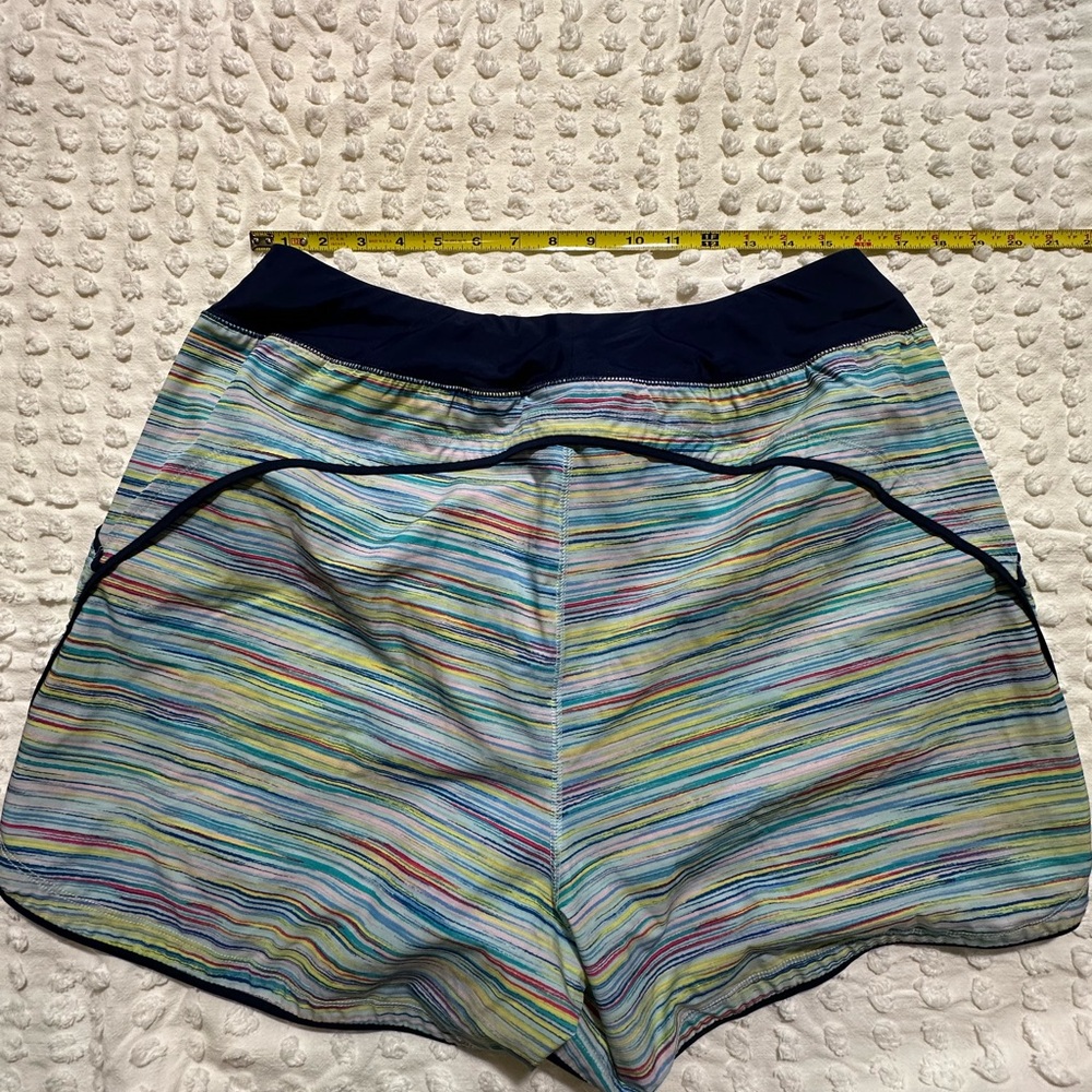 Lands' End Blue Athletic Shorts Moisture-Wicking - Picture 2 of 4